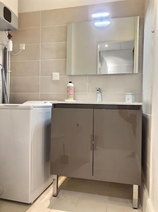 Appartement Elegant Et Confortable Cote Gare Ambérieu-en-Bugey Екстериор снимка